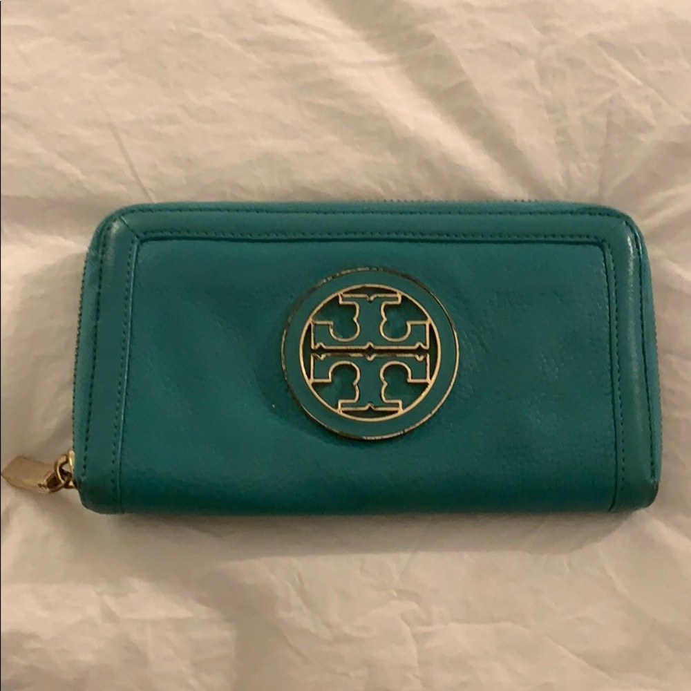 Tory Burch wallet